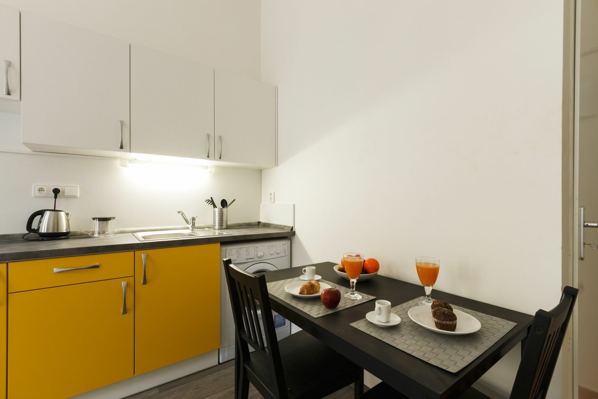 Residence Vita Nejedleho Praha Bagian luar foto